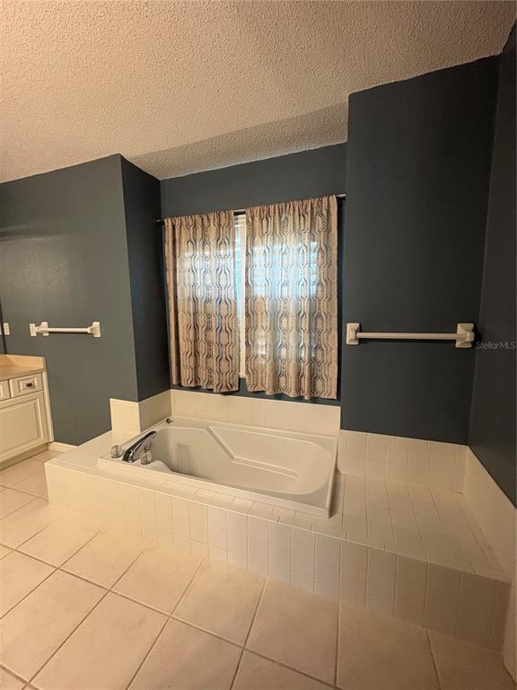 Building Photo - 7445 Mulligan Ct