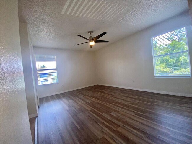 Building Photo - 5144 Conroy Rd