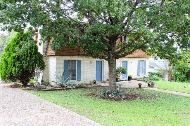 Primary Photo - 3106 Catalina Dr