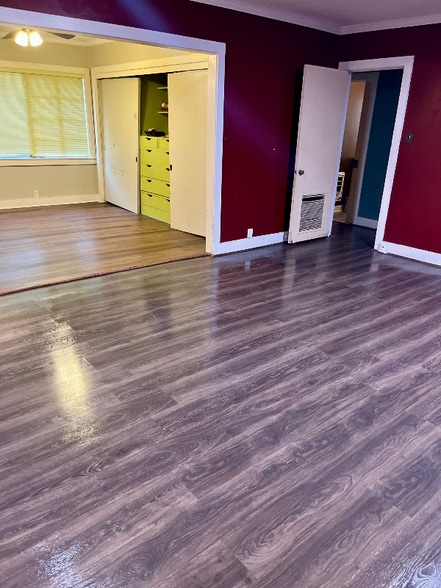 Building Photo - 126 Aston Ave