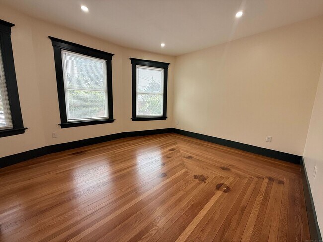 Building Photo - 130 Hubinger St