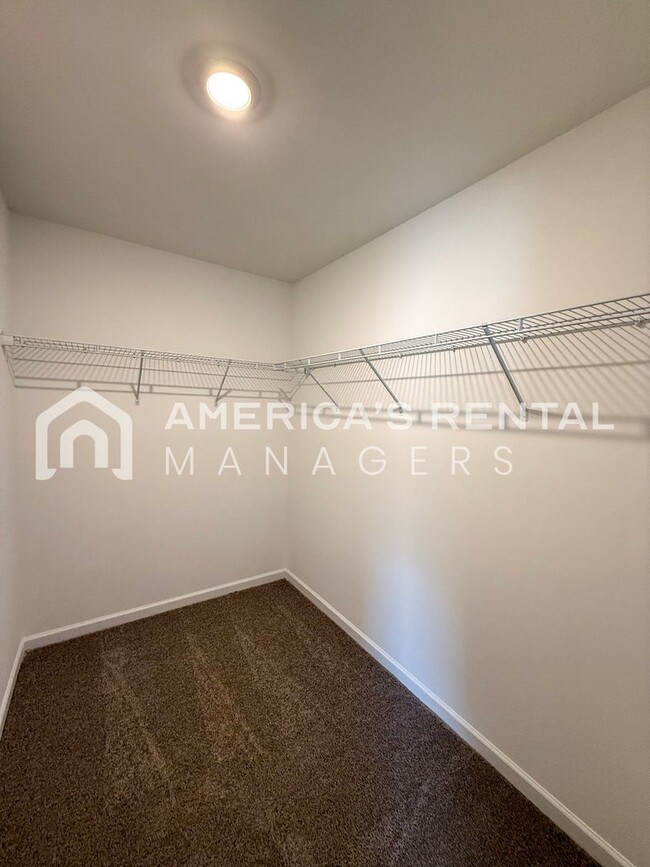 Building Photo - 470 Antler Wy