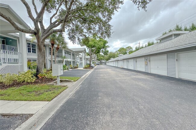 Building Photo - 1300 Misty Pines Cir