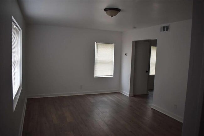 Building Photo - 1156 Triple Hill Dr