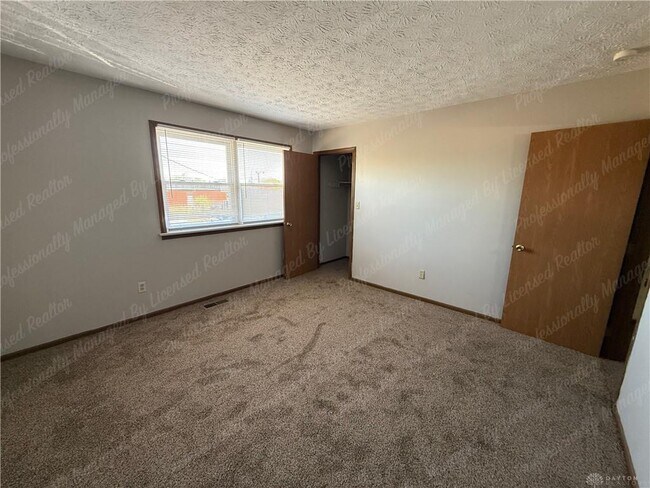 Building Photo - 557 N Broad St