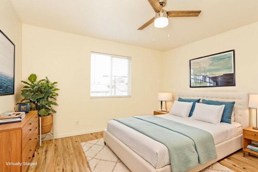 Building Photo - 921 S Val Vista Dr