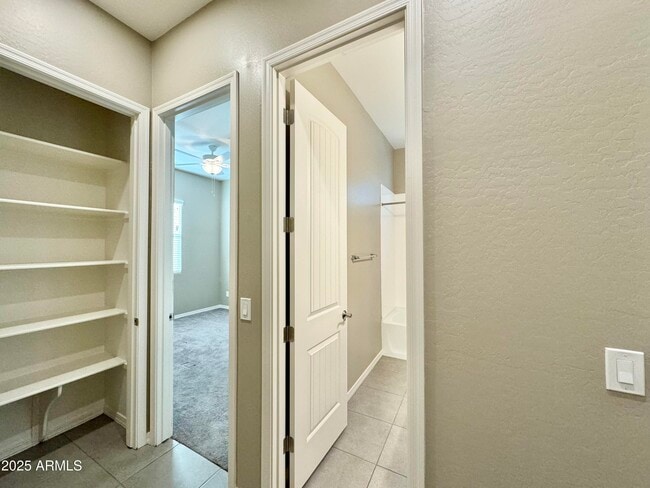 Building Photo - 2575 S Quaintance St