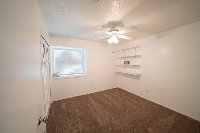 Building Photo - 24019 Pepperrell Pl St