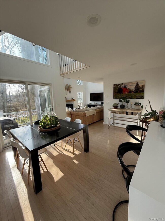 Building Photo - 845 Budds Pond Rd