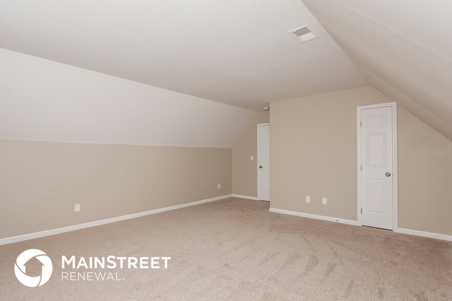 Building Photo - 6229 Chavel Ln
