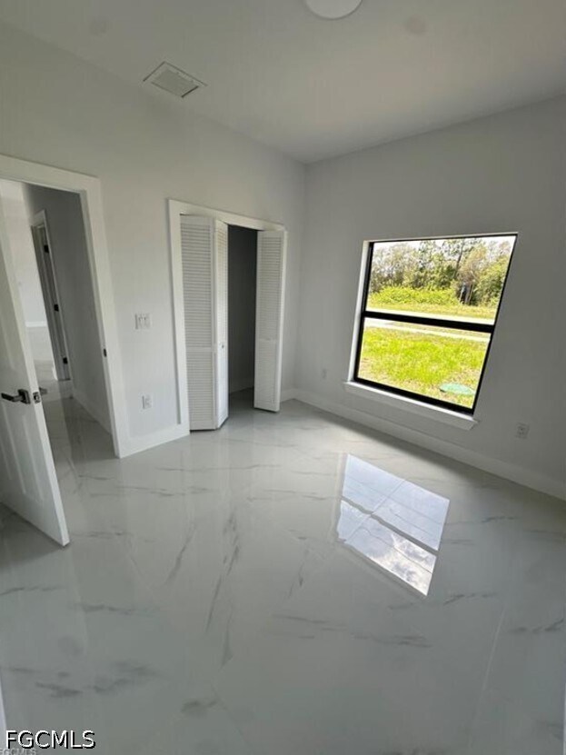 Building Photo - 821 Bell Blvd