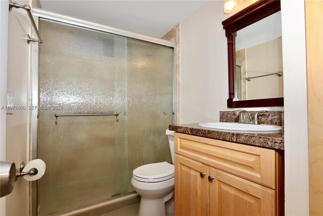 Building Photo - 2910 Point E Dr