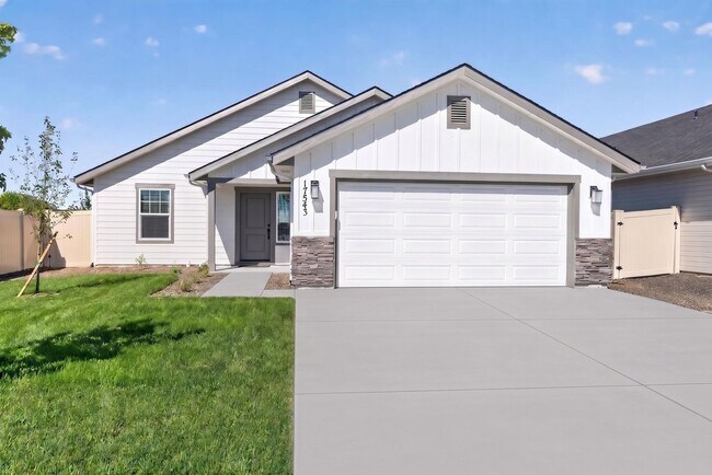 Building Photo - Brand New 3BR/2BA Single-Level Home - Community Pool, Park & Easy I-84 Access