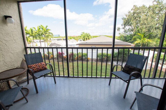 Building Photo - 1000 Cove Cay Dr