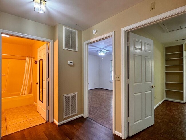 Building Photo - 1176 Rose Arbor Ct