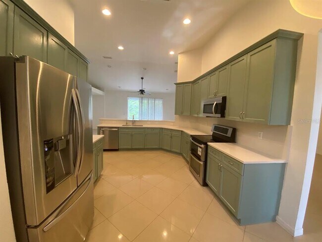 Building Photo - 11744 Holly Creek Dr