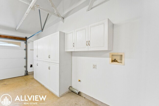 Building Photo - Charming San Juan Capistrano Home with Garage & Modern Amenities