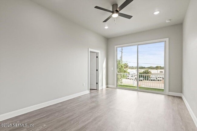 Building Photo - 5405 Heckscher Dr