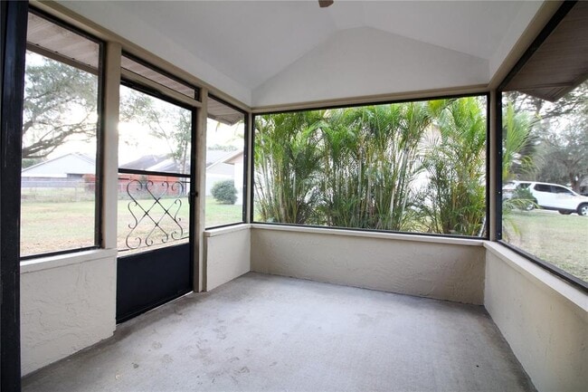 Building Photo - 5004 Fairfield Dr