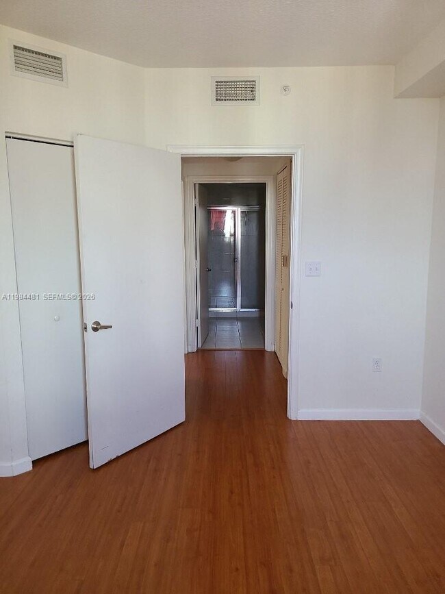 Building Photo - 18800 NE 29th Ave