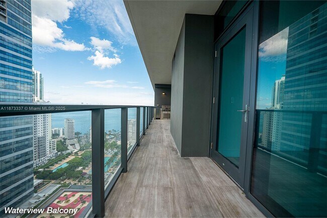 Building Photo - 1451 Brickell Ave