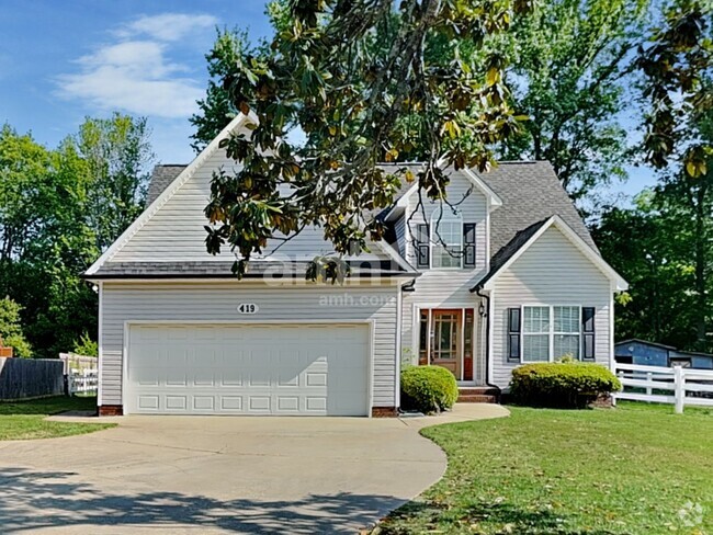 Building Photo - 419 Parallel Dr