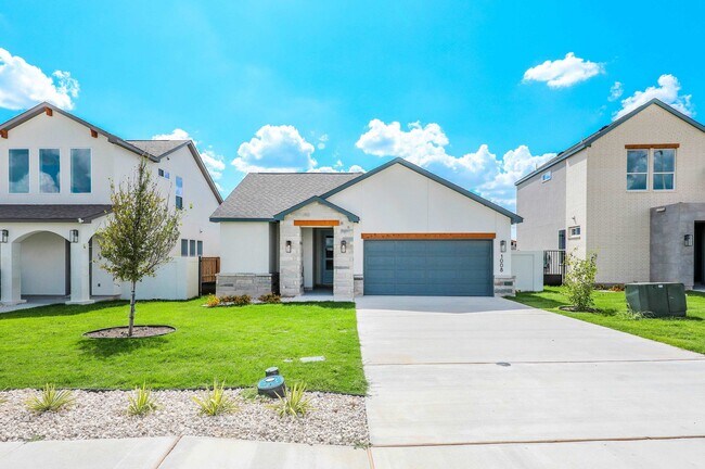 Building Photo - 1008 True Patriot Dr