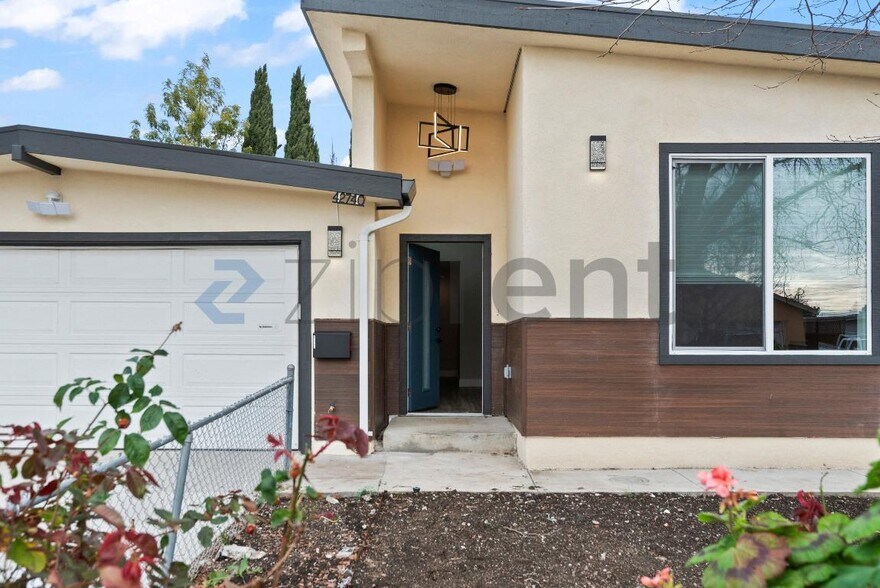 Building Photo - 42740 Jefferson St