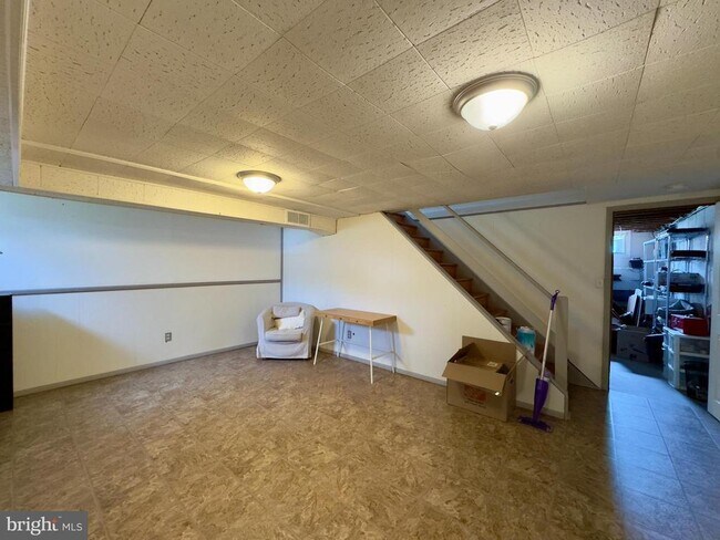 Building Photo - 11 Wilfred Ct