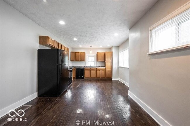 Building Photo - 1621 E 49th St