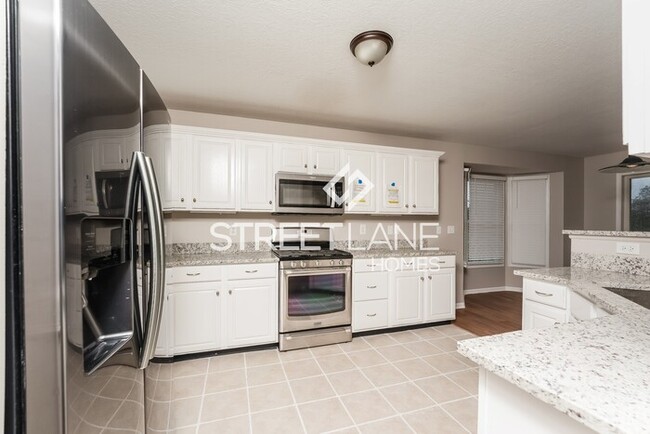Building Photo - Charming 4 Bedroom in Pickerington!