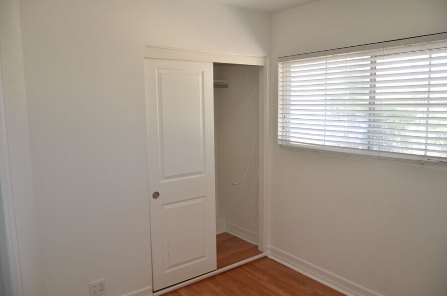 Building Photo - 4541 W 172nd St