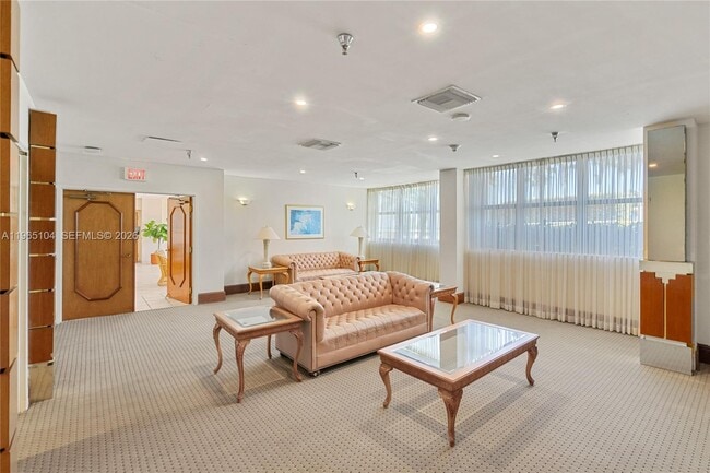 Building Photo - 5757 Collins Ave