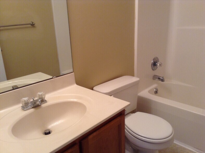 Building Photo - 610 Tupelo Dr
