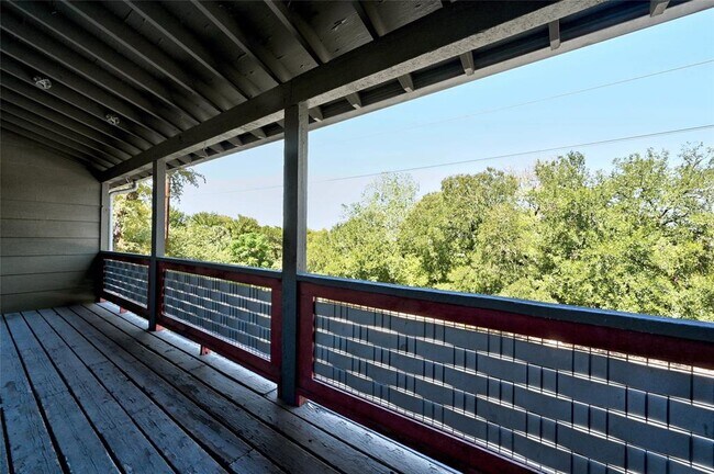 Building Photo - 1100 Azie Morton Rd