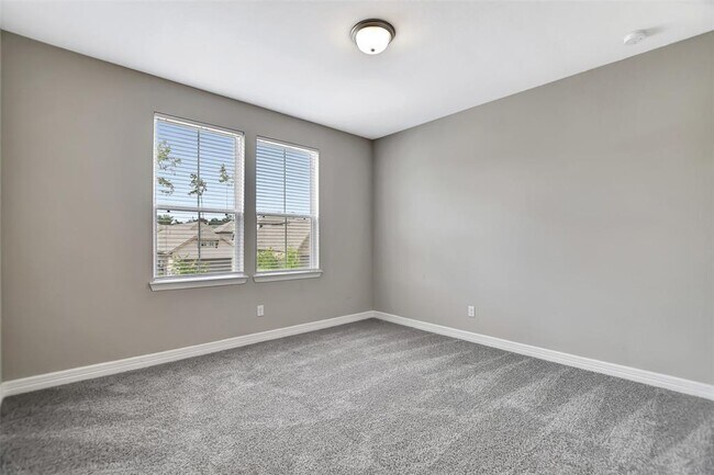 Building Photo - 360 Mallorn Ln