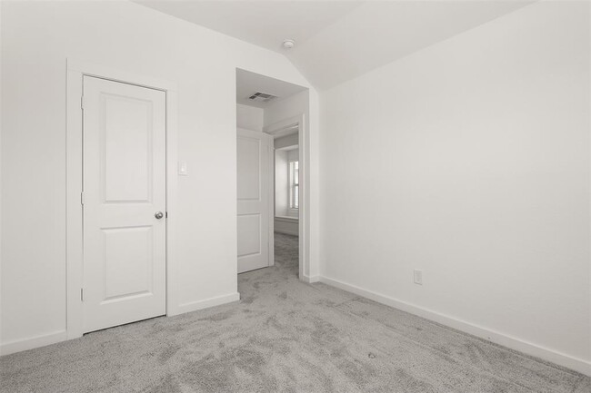 Building Photo - 13005 Blue Flora Dr