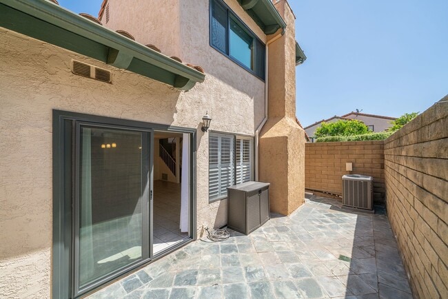 Building Photo - 28513 Vista Tierra