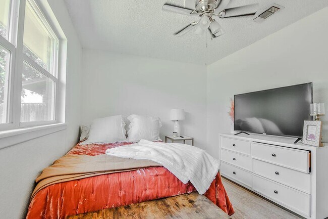 Building Photo - 5708 3rd St