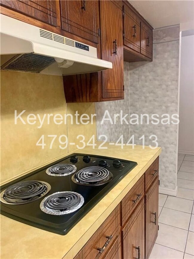 Building Photo - Charming Home with Open Kitchen, Fireplace & 2-Car Garage