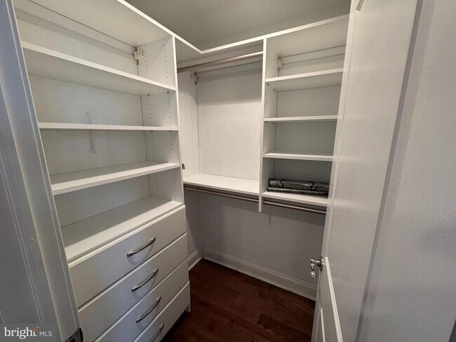 Building Photo - 1022 Fairmount Ave