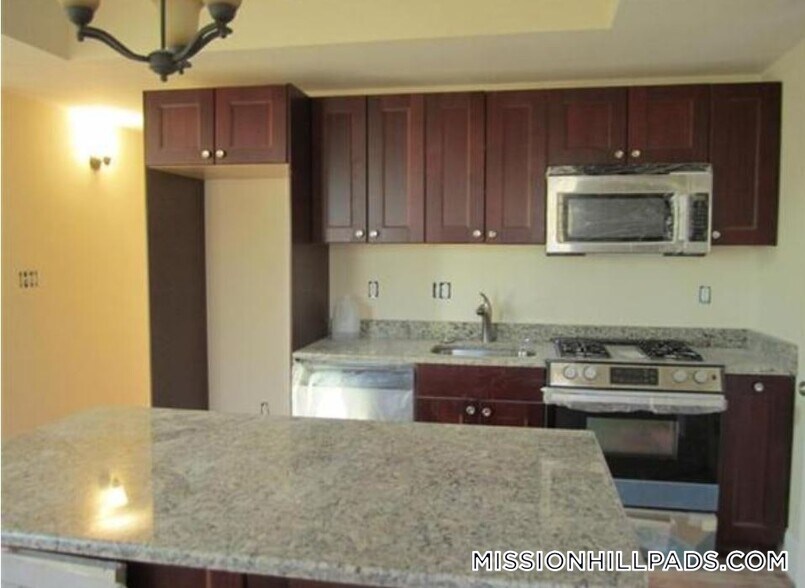 Building Photo - 107 Fisher Ave