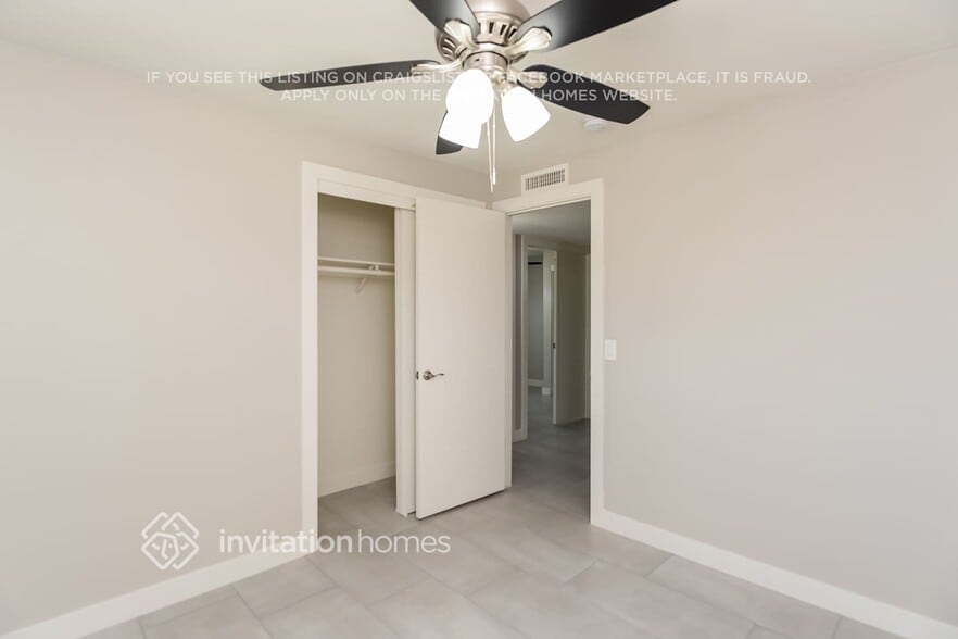 Building Photo - 5630 W Hatcher Rd