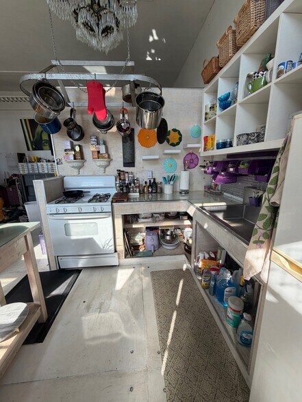 Building Photo - 101 Ten Broeck Ln