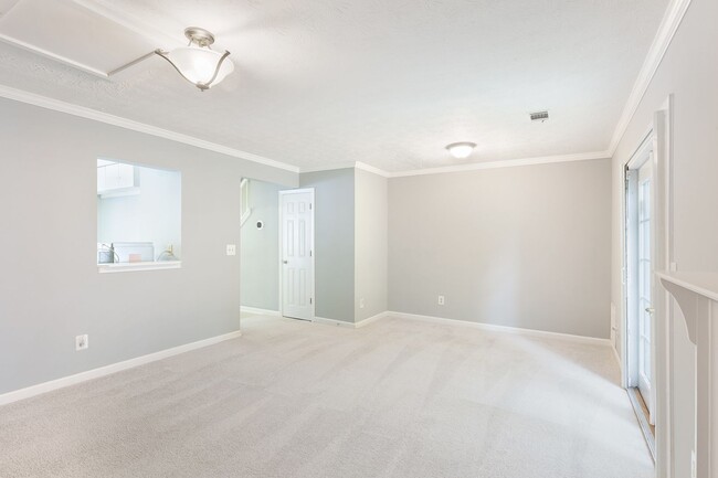 Building Photo - Two-Story Townhome Quiet Neighborhood w/ G...