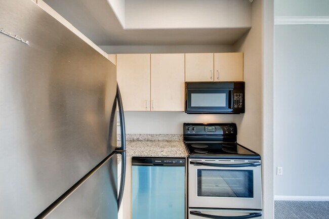 Building Photo - Top Floor Cortez Hill Studio with Western City Views @ The Mills