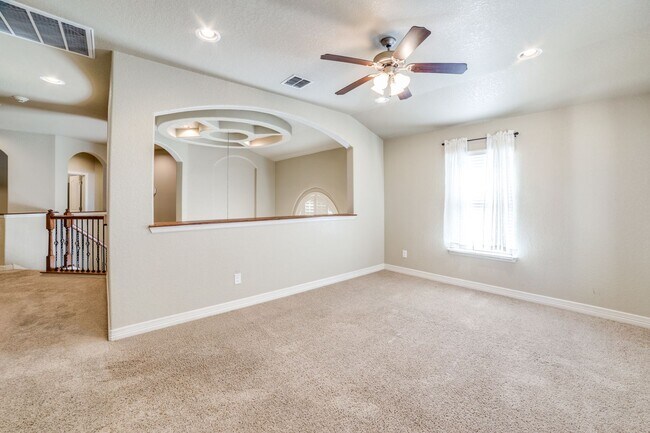 Building Photo - Now Available! Beautiful Stillwater Home with Downstairs Guest Suite
