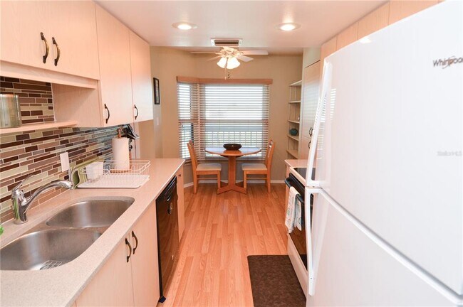 Building Photo - 1316 Pasadena Ave S