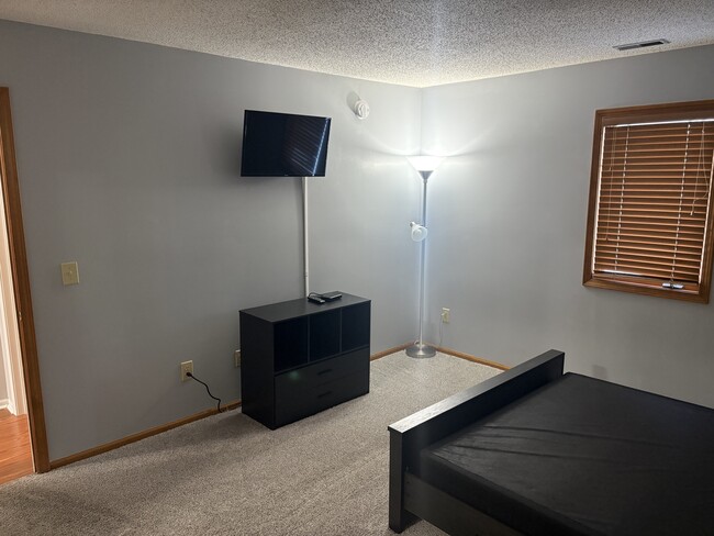 Building Photo - 10413 Kentfield Pl