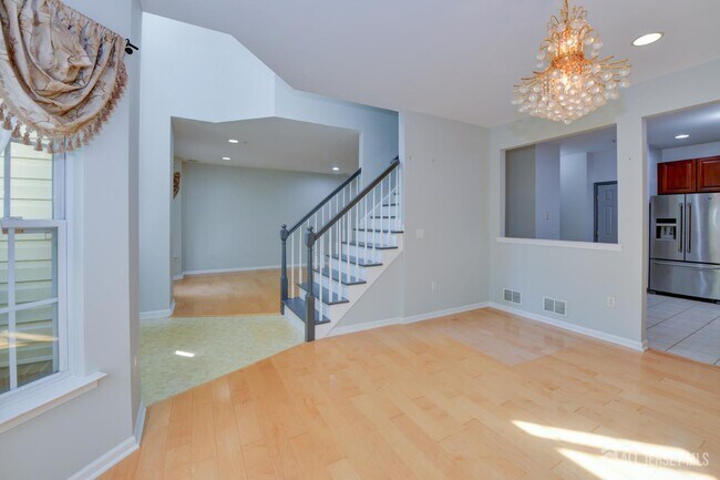 Building Photo - 34 Forest Dr